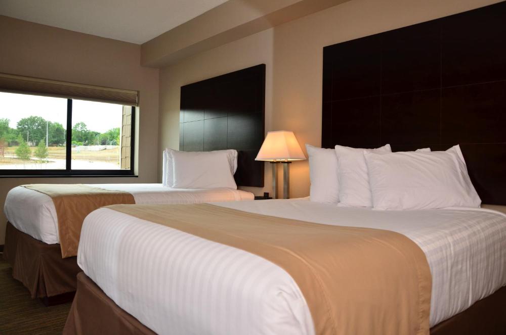 Superior Queen Room interior